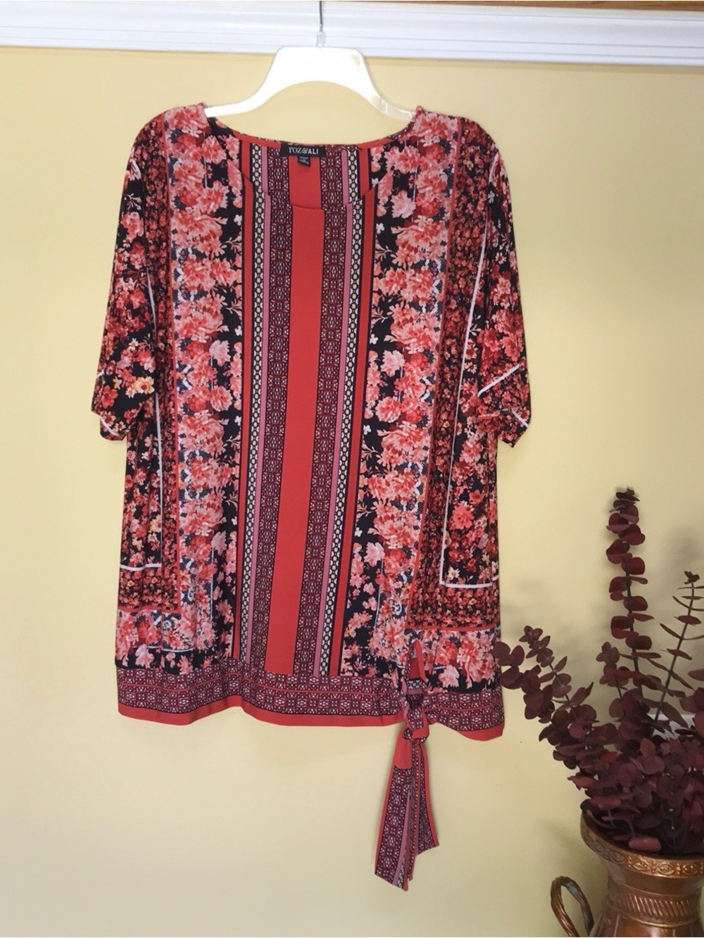 NWOT ROZ & ALI TOP